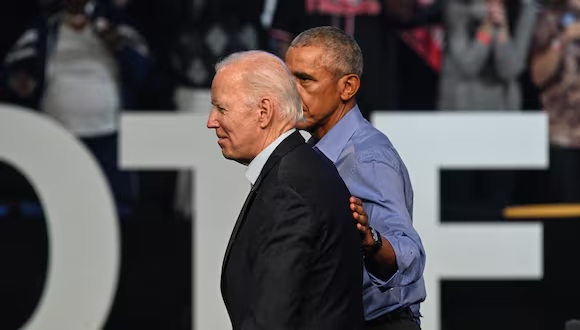 Obama cree que Biden debe reconsiderar su candidatura
