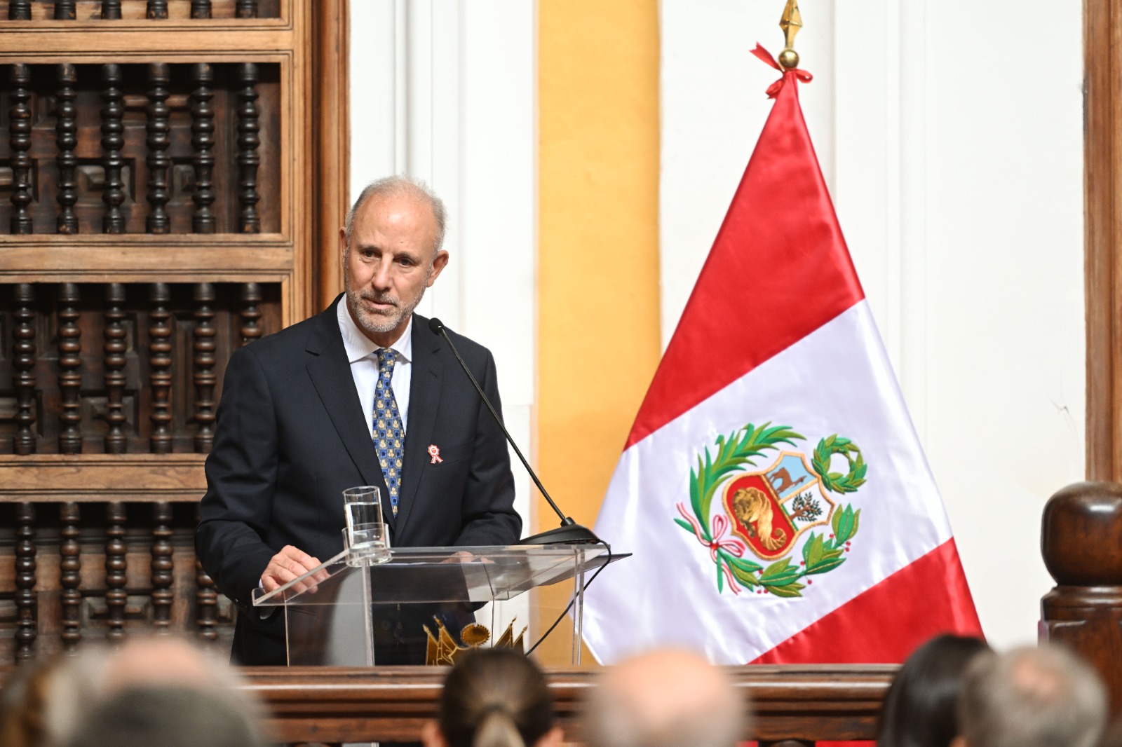Perú coordina acciones y retira embajador en Venezuela por denuncias de fraude electoral