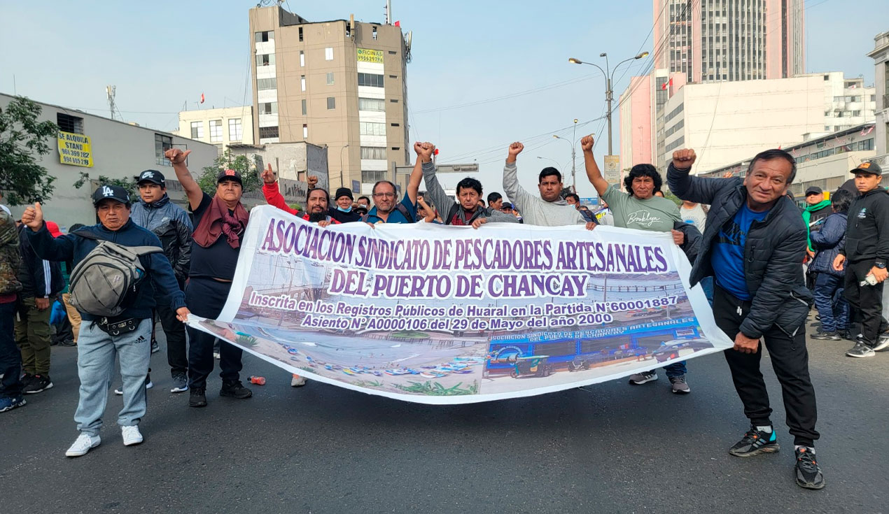 Pescadores artesanales  protestan contra Repsol