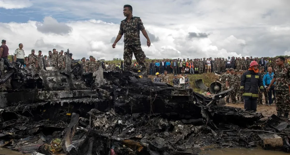 Avión con diecinueve ocupantes se estrelló en Nepal