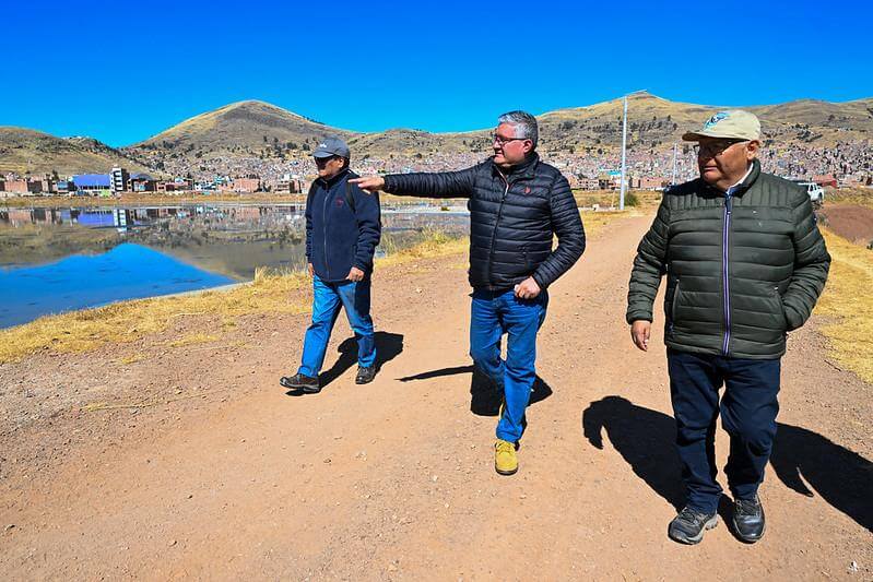 Promueven estrategias para la conservación del lago Titicaca