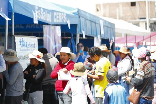 Brindan servicios del Estado a comunidades en Arequipa