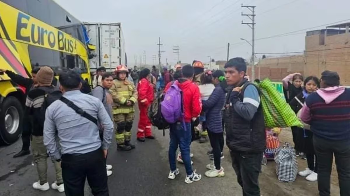 Bus interprovincial se estrella contra tráiler en Huacho