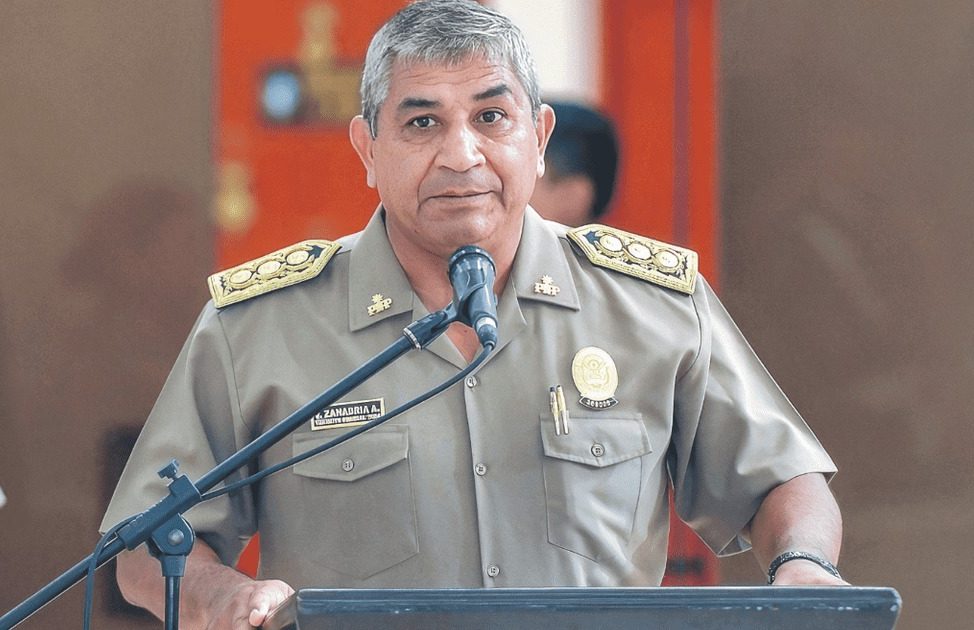 Eficcop ahora investiga a jefe PNP, Víctor Zanabria