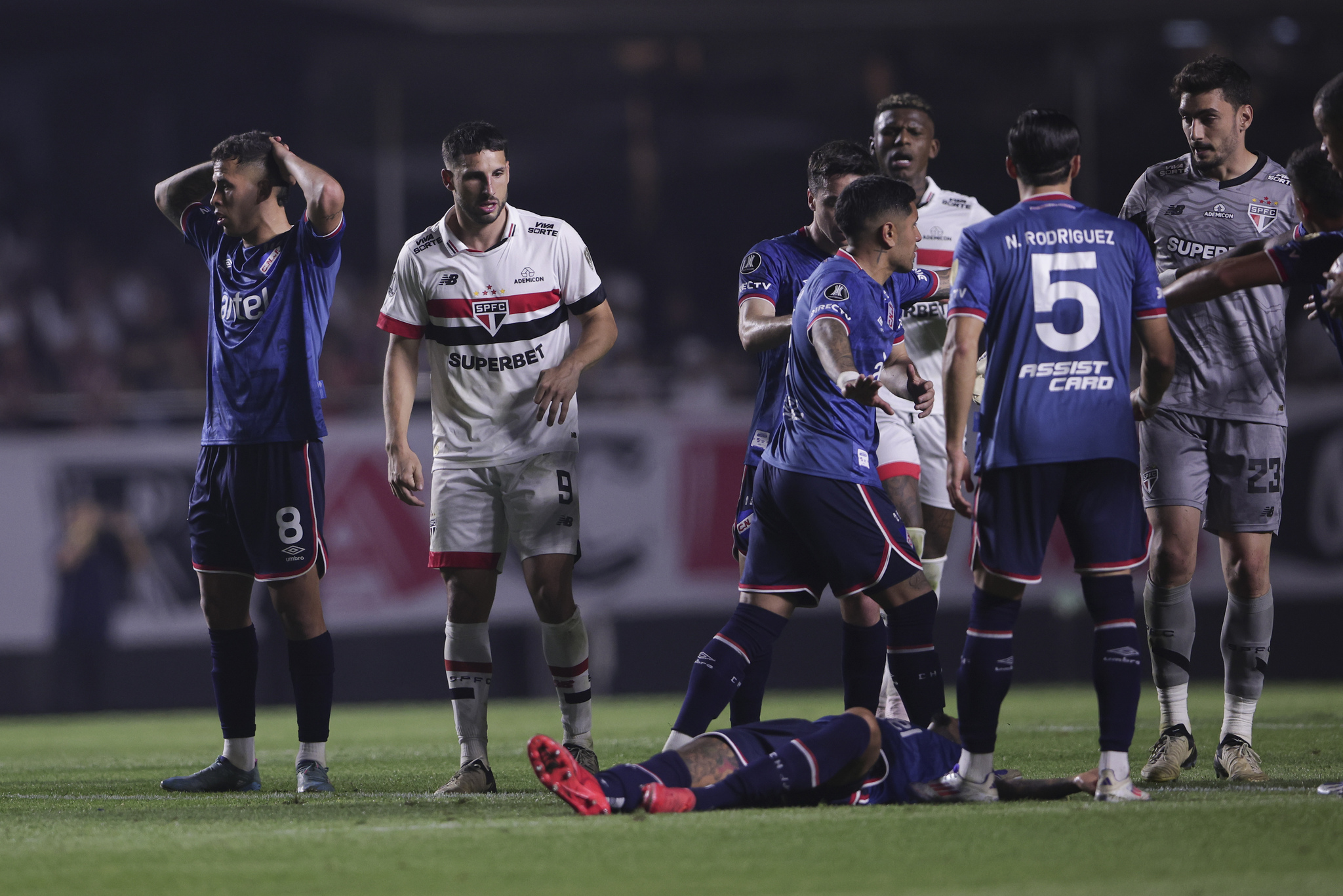 El fútbol de luto por la muerte de Juan Izquierdo