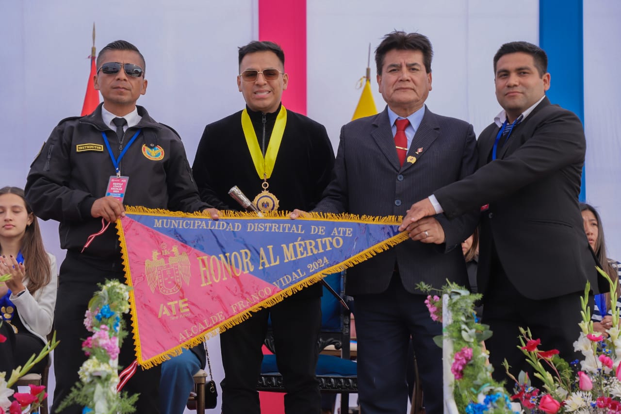 Ate celebra sus 203° aniversario con Sesión Solemne, Misa Tedeum, verbena y Desfile Cívico