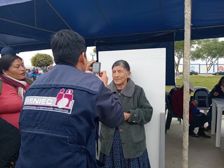 Reniec y municipios harán campañas de DNI electrónico gratuito