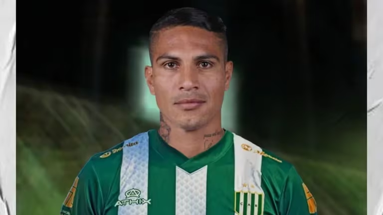 Paolo Guerrero se encuentra en la mira del Banfield de Argentina