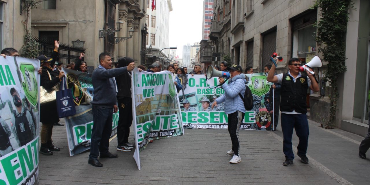 Trabajadores del INPE anuncian una huelga nacional indefinida