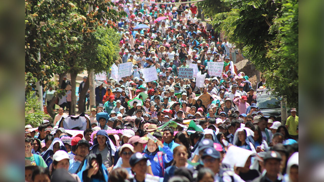 Ayacucho: carreteras están bloqueadas en el segundo día del paro indefinido