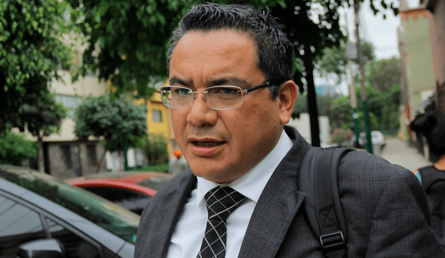 Ministro Santiváñez solicitó desaparecer celular a Jorge Ortíz