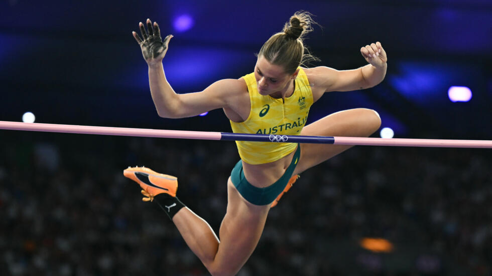 Nina Kennedy ganó el oro en salto con garrocha