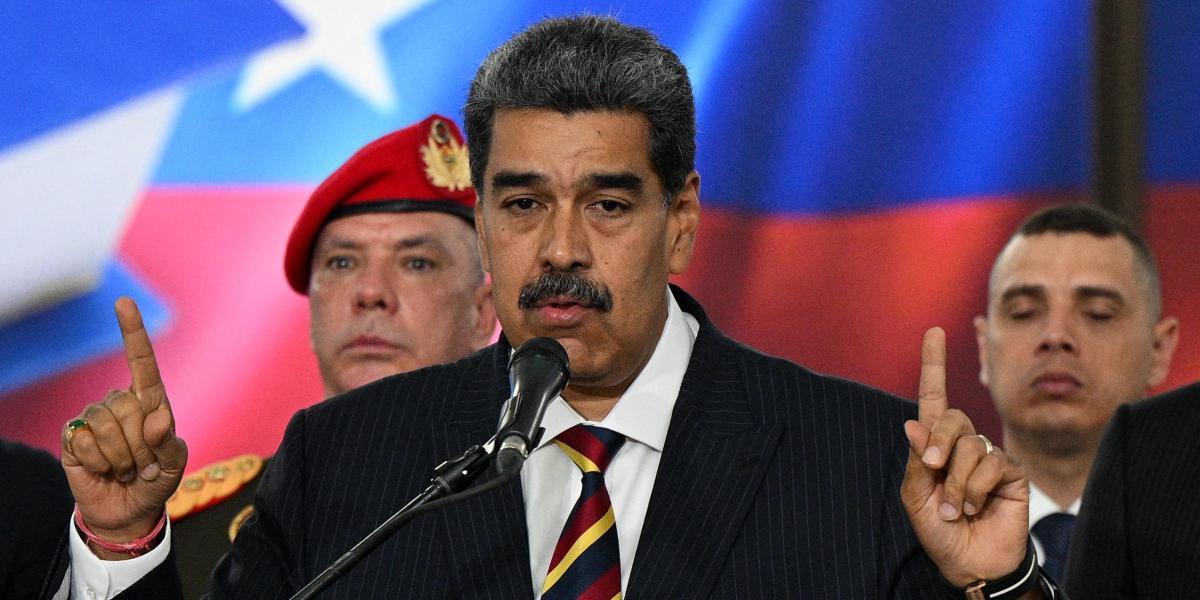 Machado ofrece una "negociación" a Nicolás Maduro