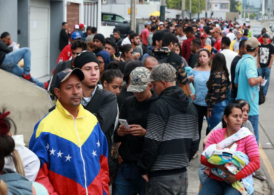Grupos de ciudadanos venezolanos en Perú se encontrarán con el canciller