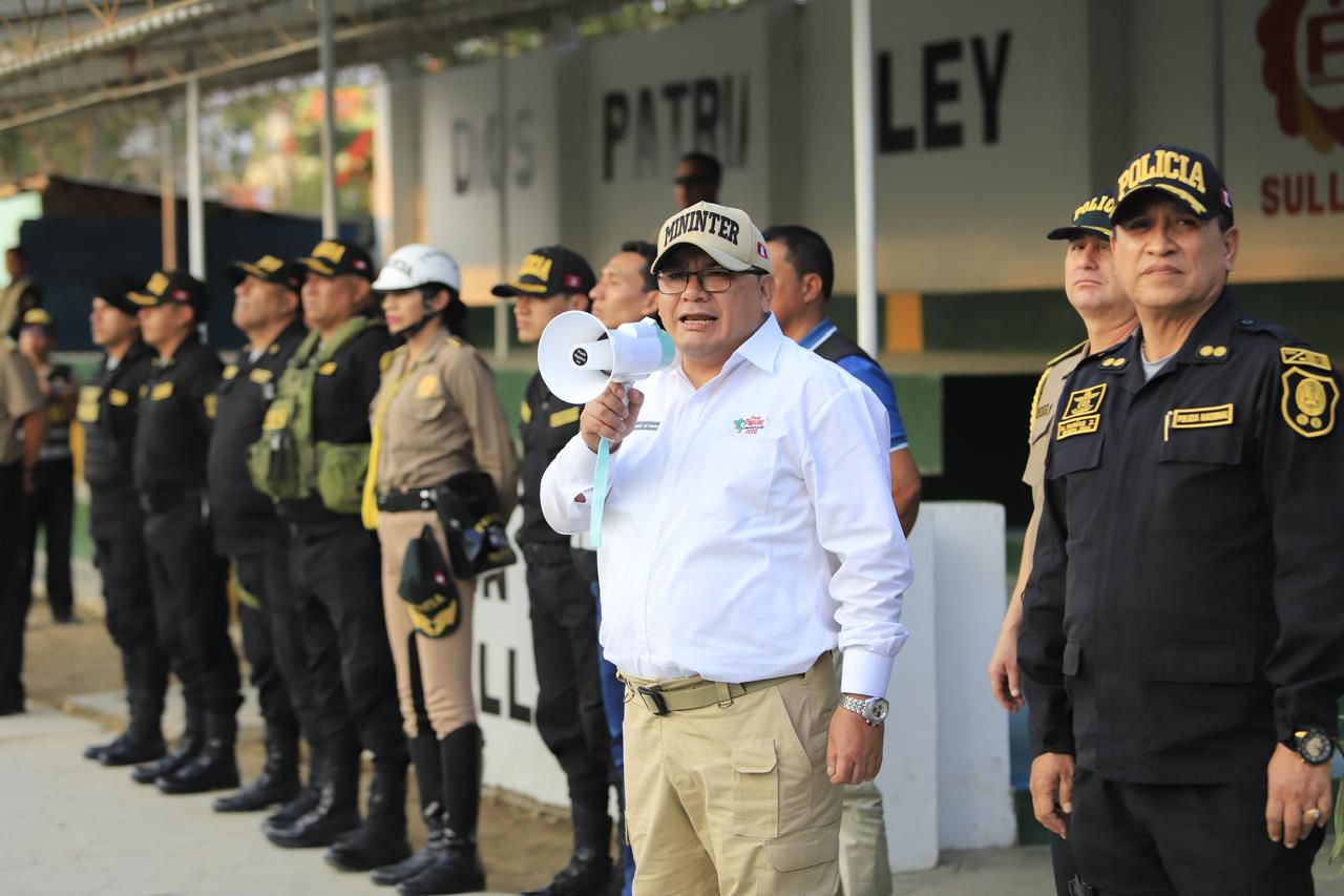 Más de mil policías participan en megaoperativo en Piura