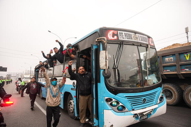 Transportistas anuncian paro para el 3 de octubre