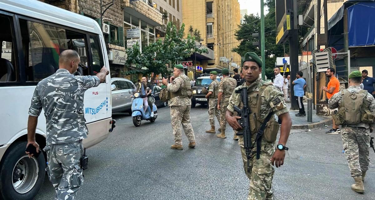 Explosión masiva de 'beepers' de terroristas de Hezbollah deja 9 muertos y 2800 heridos