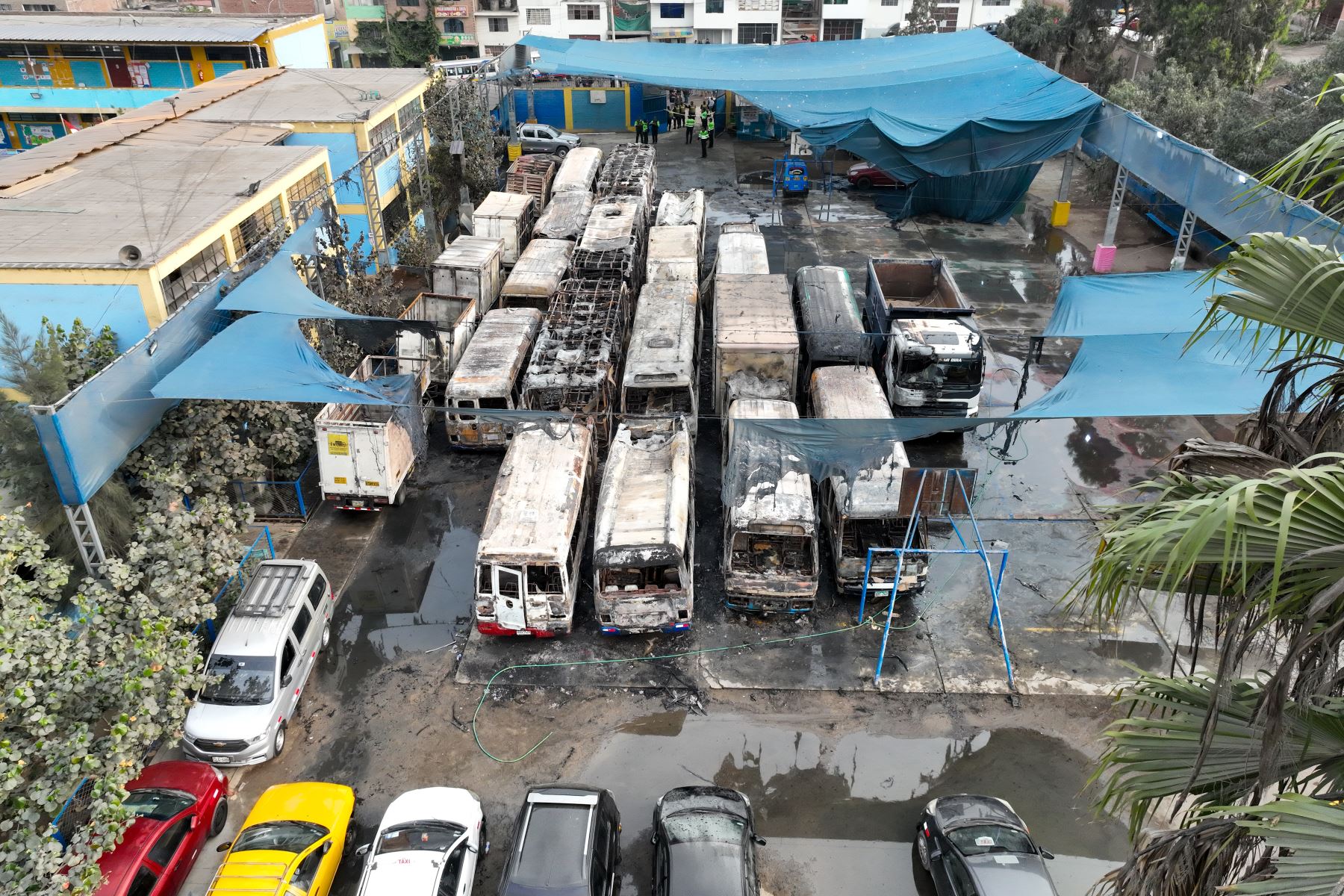 Independencia: ‘Los Pulpos del Norte’ se atribuyen incendio de buses