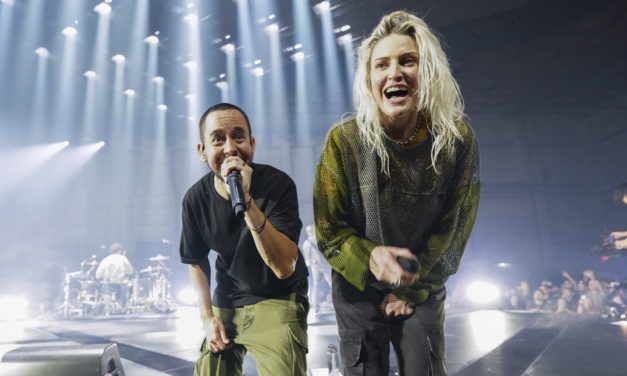 Linkin Park presenta a su nueva vocalista