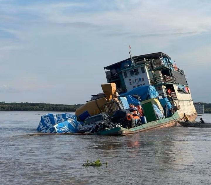 Mueren 10 personas en dos naufragios