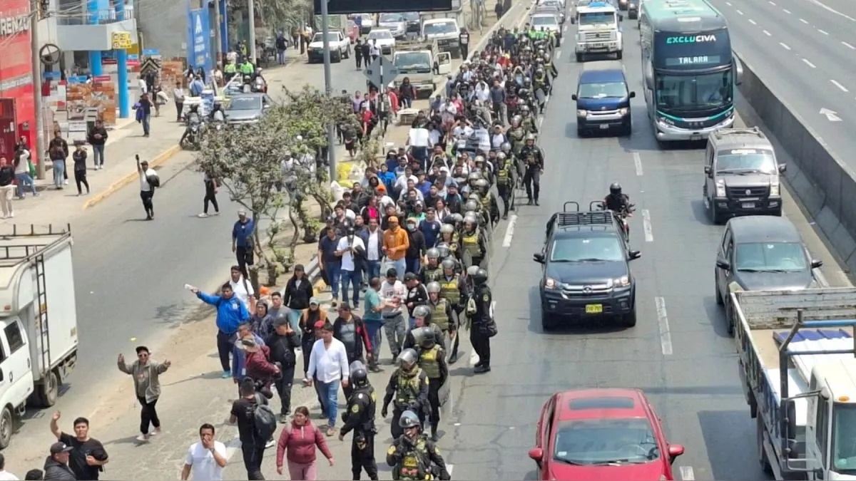 Paro de transportistas de Lima Norte ante extorsiones y ataques