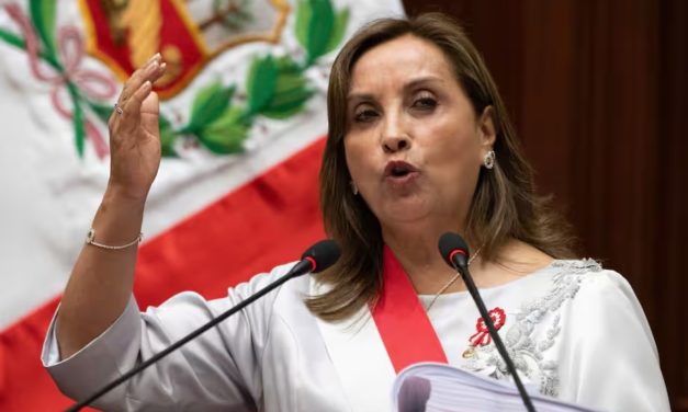 Congreso impide salida del país a Dina Boluarte