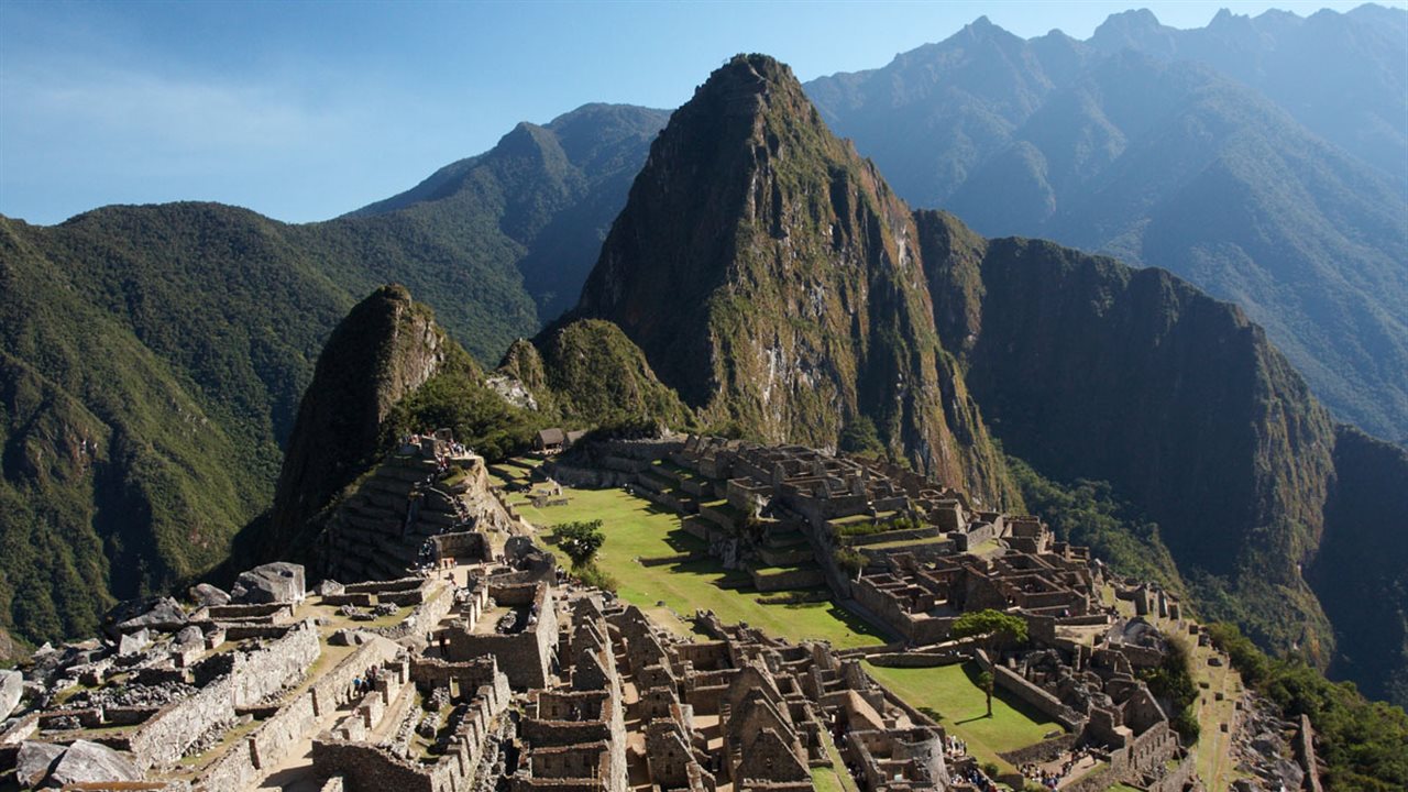 Turistas varados en largas filas en Machu Picchu