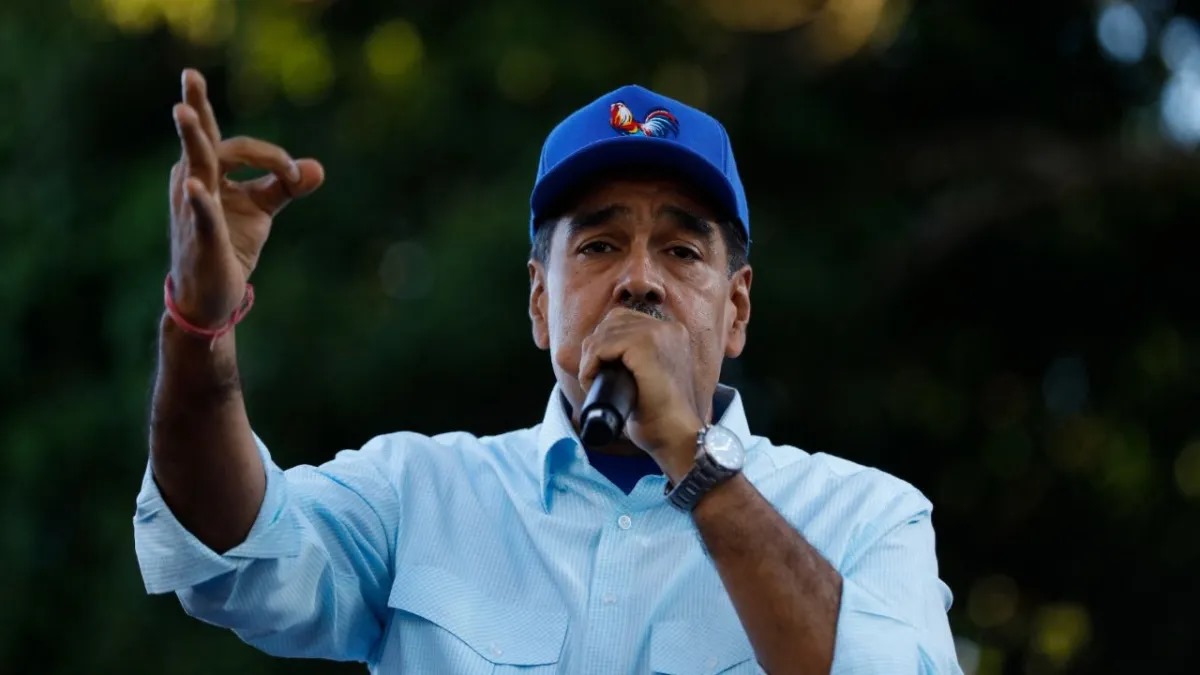 Maduro le solicita al espíritu de Maradona que asuste a Javier Milei