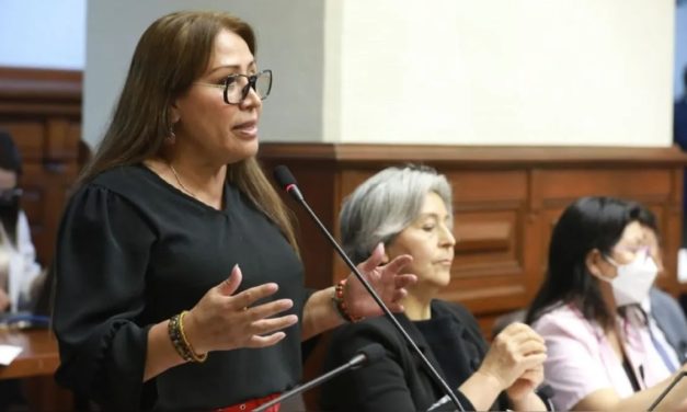 Fiscalía y PNP allanan vivienda de Elizabeth Medina