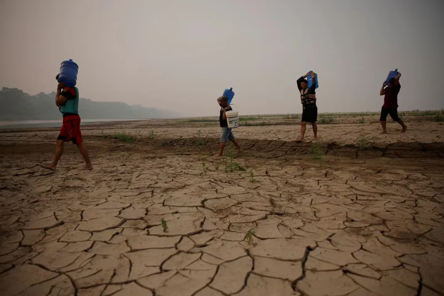 Incendios y sequía extrema desatan una crisis climática sin precedentes en Brasil