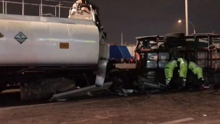 Panamericana Sur: Tráiler chocó contra camión