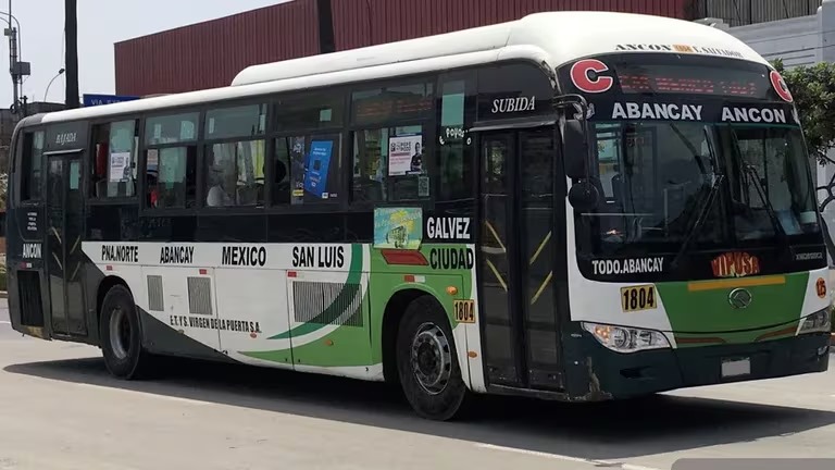 Ancón: Bus de la empresa Vipusa fue baleado