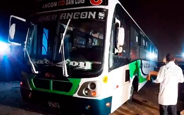 Ancón: Bus de empresa Vipusa fue baleado por un sicario