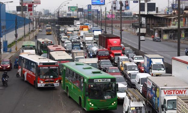 Rojos usan a transportistas para tumbarse al gobierno