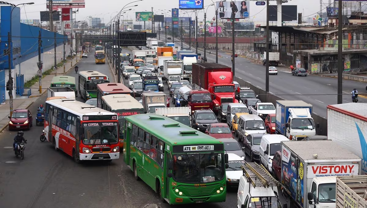 Rojos usan a transportistas para tumbarse al gobierno