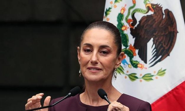 Claudia Sheinbaum asume como la primera presidenta mujer de México