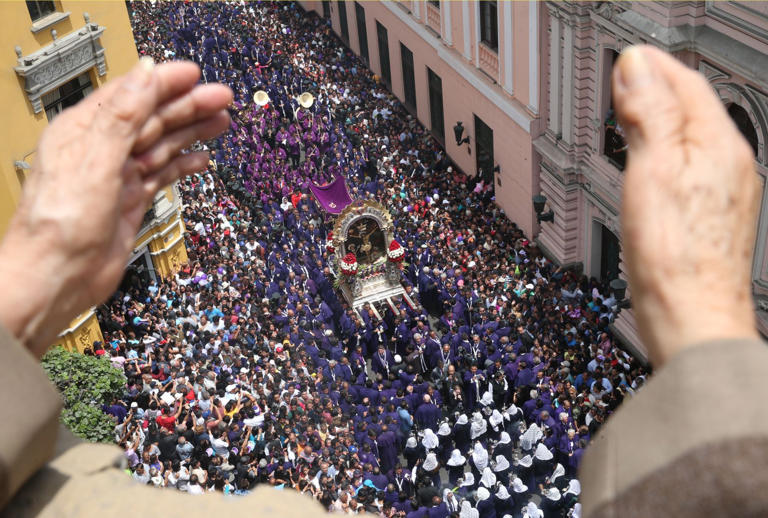 Comienzan los recorridos del Señor de los Milagros