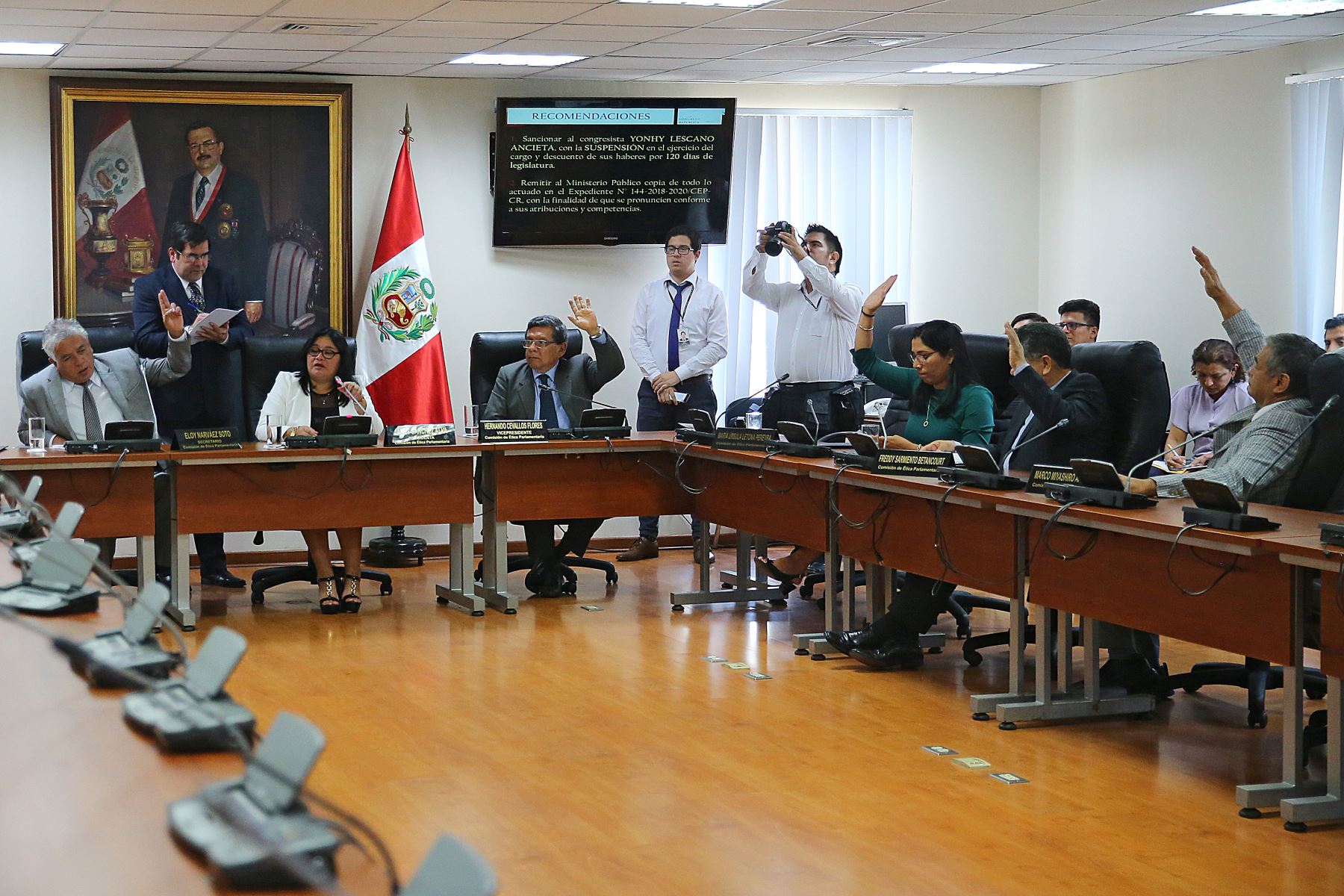 Congresistas están blindados por la comisión de ética