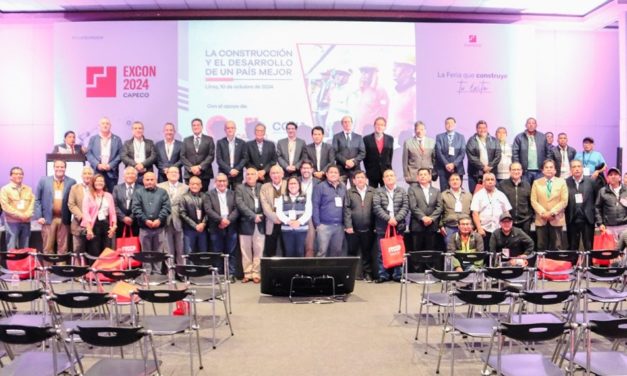 Destacan 21 años de diálogo social en foro Excon 2024