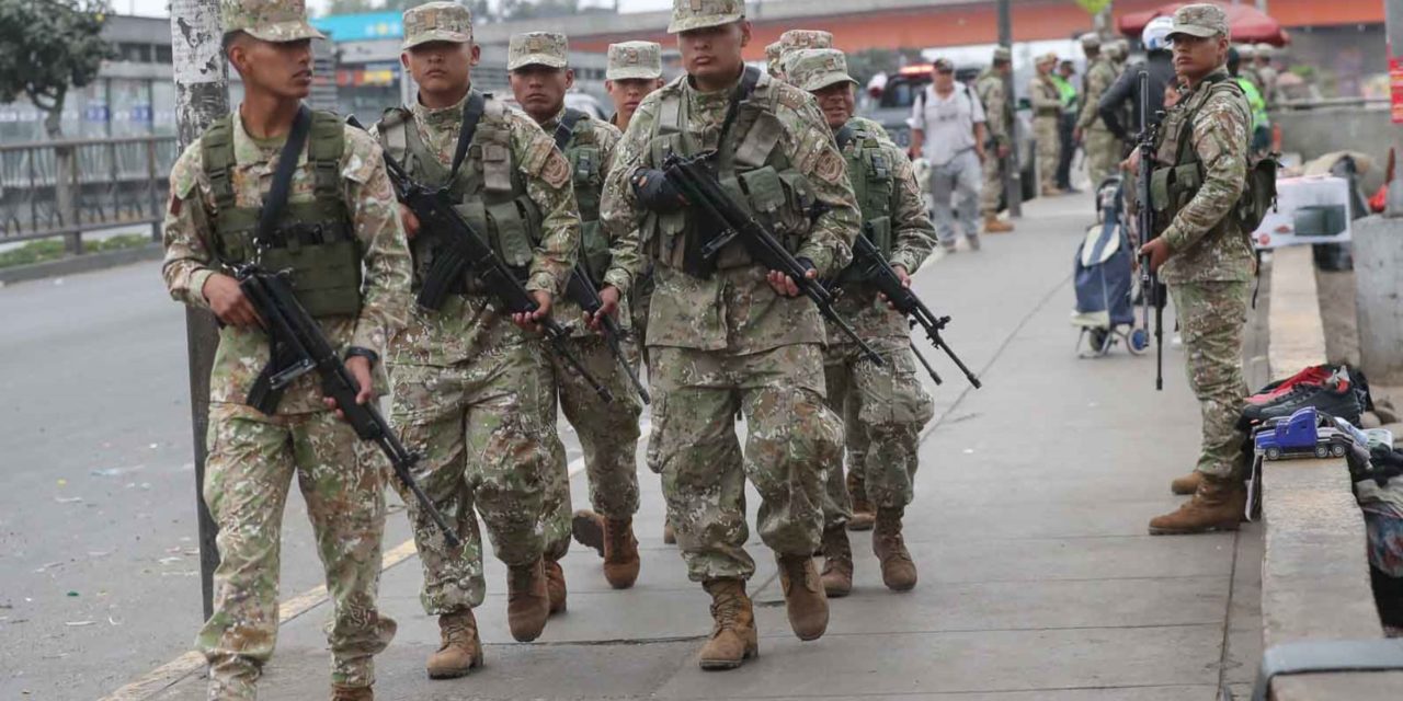 Efectivos de las Fuerzas Armadas se despliegan en Lima y Callao para salvaguardar el orden