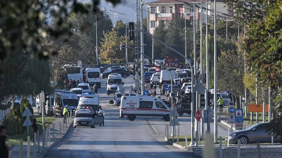 Turquía: Ataque terrorista deja 4 muertos y 14 heridos