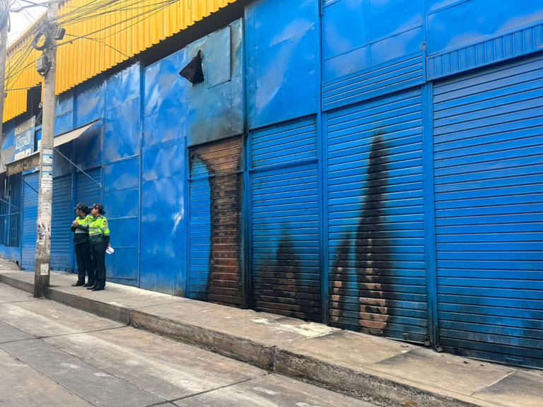 Comas: presuntos extorsionadores intentaron incendiar mercado la Mega 80