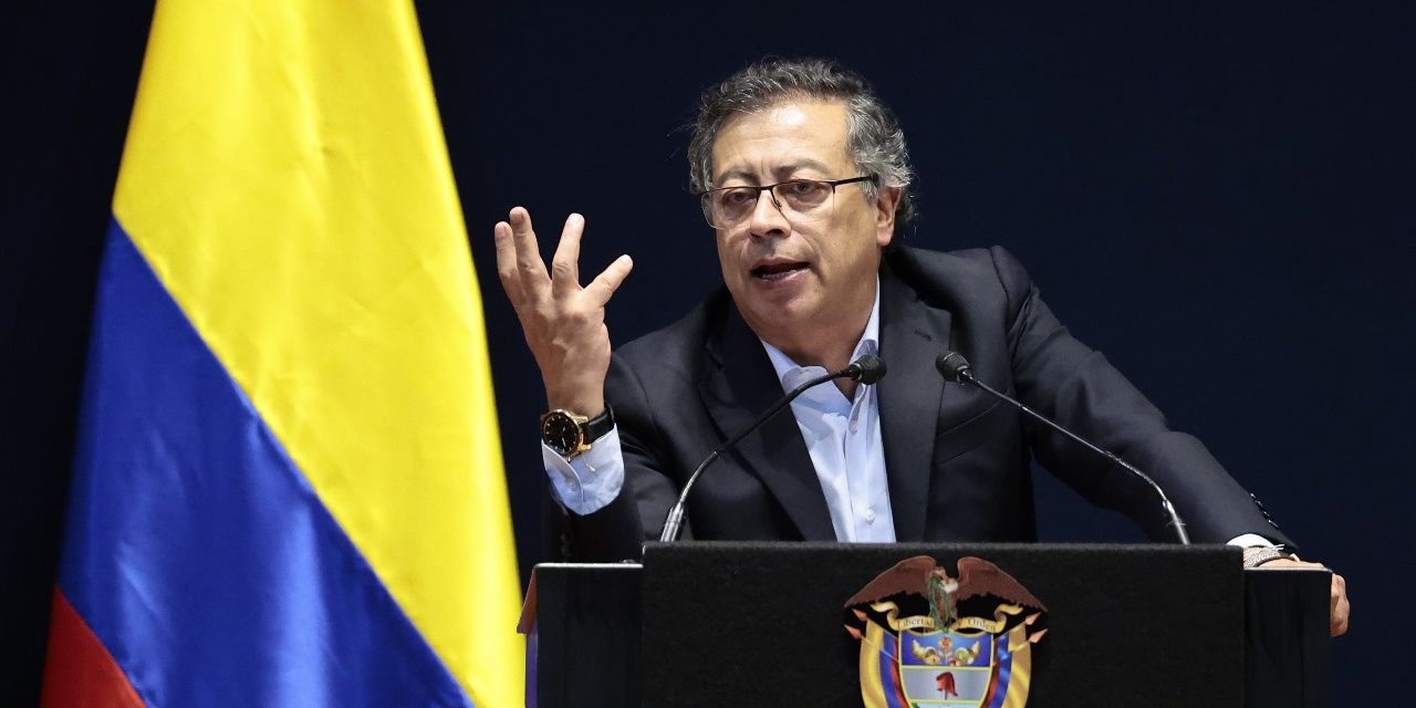 Petro ordena bombardeos contra disidencias FARC