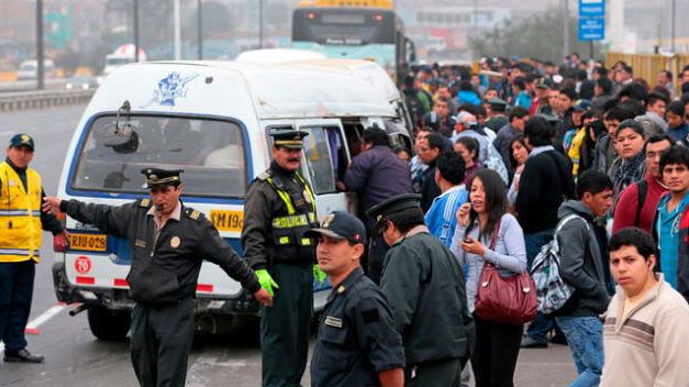 Transportistas dan plazo hasta mañana al Gobierno sino acatarán paro nacional