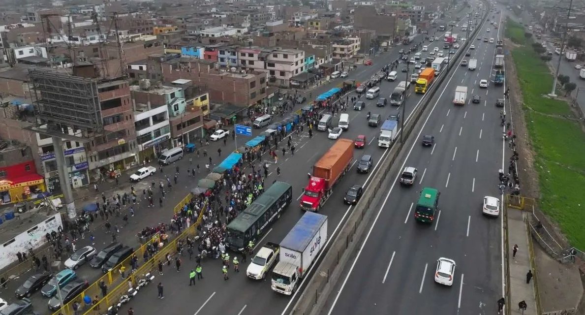 Gremios de transportistas anuncian paro nacional: ¿Cuándo serán?