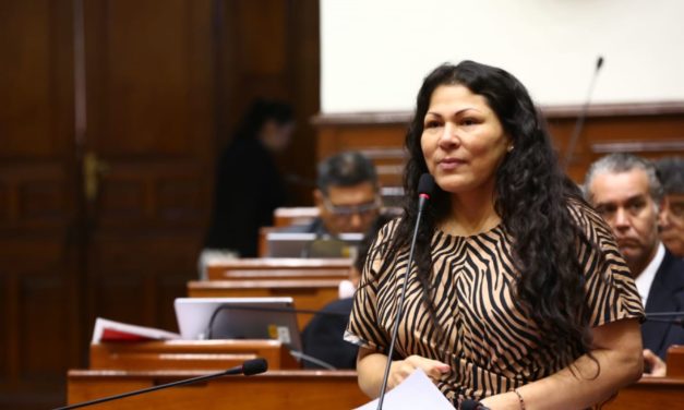 Ex congresista Yesenia Ponce en problemas