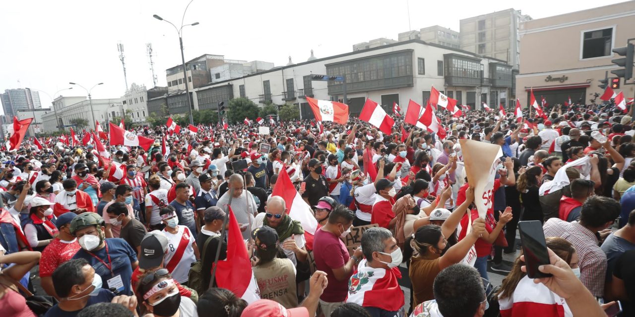 Fredy Hinojosa llama traidores a la patria a quienes promuevan marchas durante el APEC