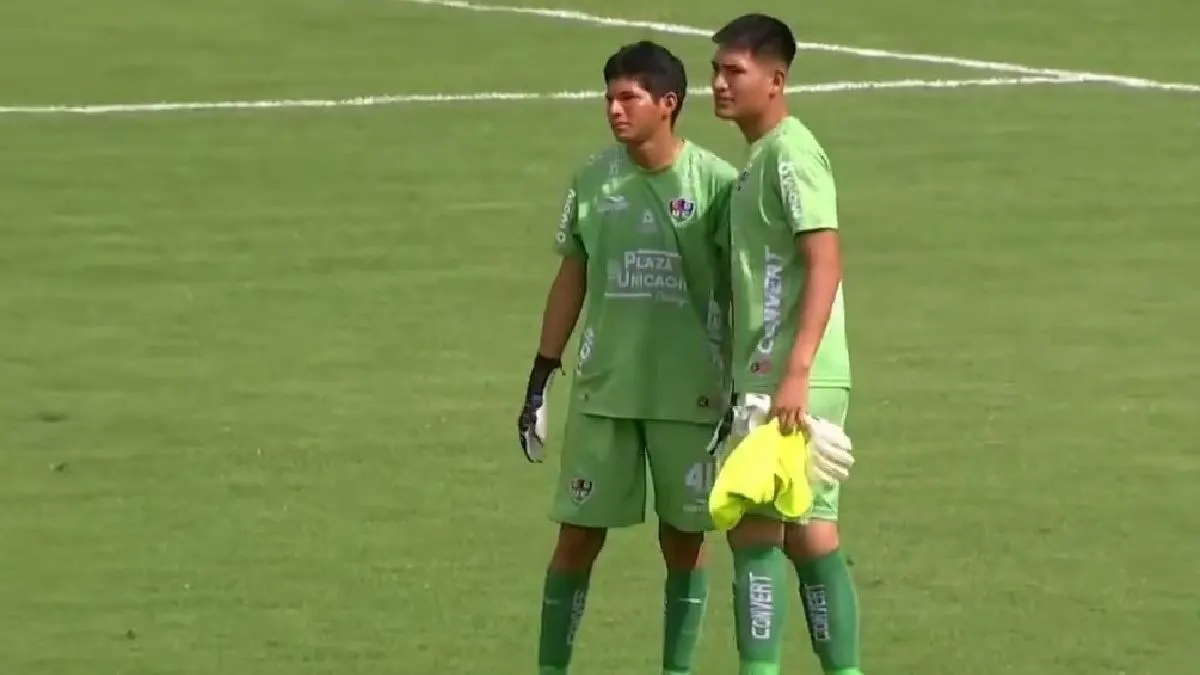 Diego López, arquero de 19 años, terminó llorando el partido tras perder por goleada