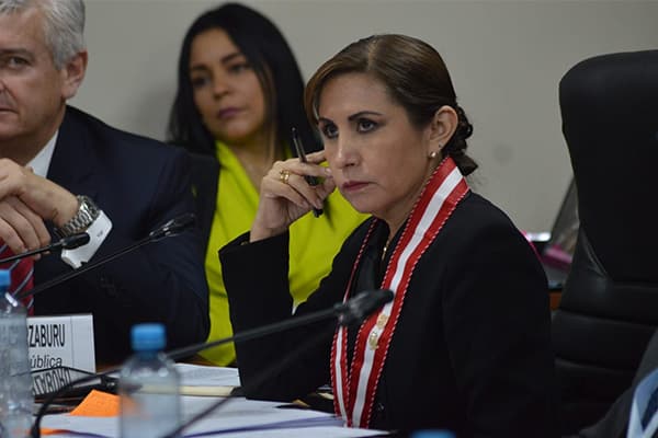 Primo de Patricia Benavides aprovecha vacantes de ascenso