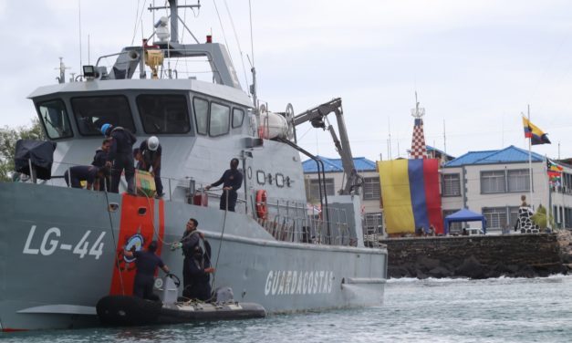 Guardacostas captura  a barco ecuatoriano